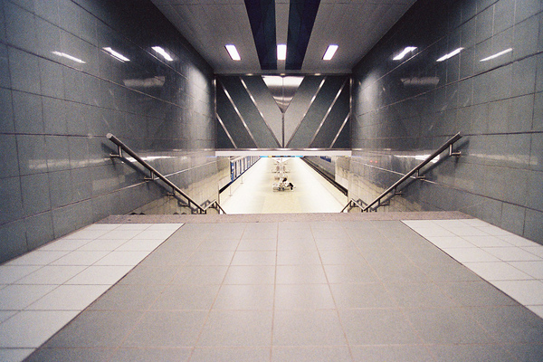 Opalchenska metro station, 3