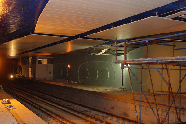 F. Joliot-Curie metro station, 2