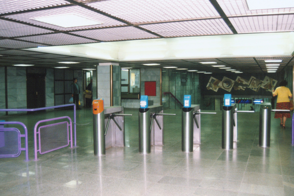 Lyulin metro station, 3