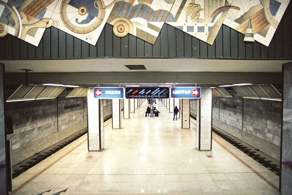 Lyulin metro station, 6