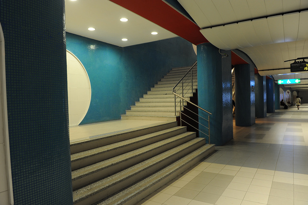 F. Joliot-Curie metro station, 8
