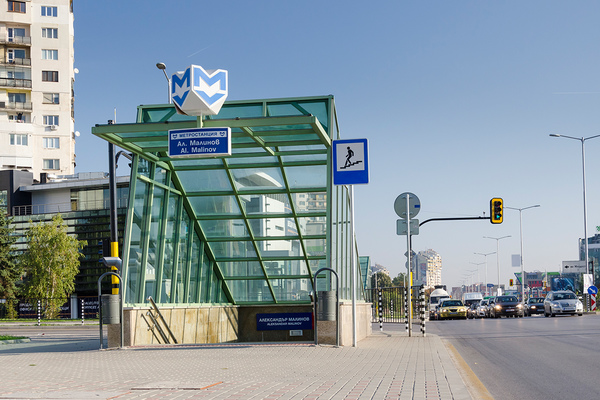 Aleksandar Malinov metro station, 7