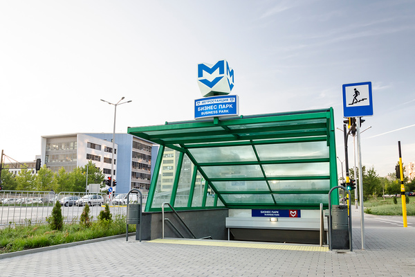 Business Park metro station, 3