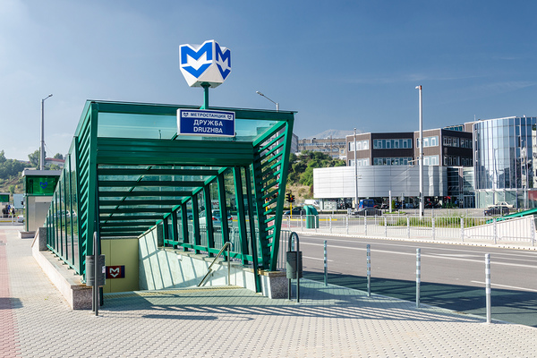 Druzhba metro station, 11