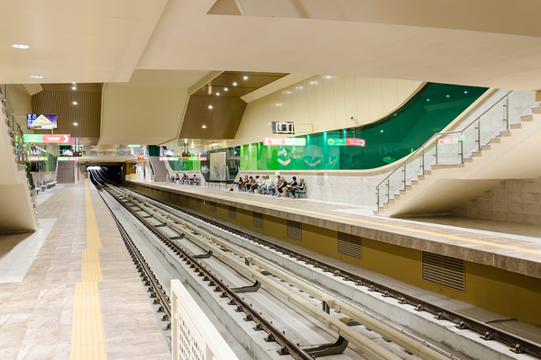 Druzhba metro station, 7