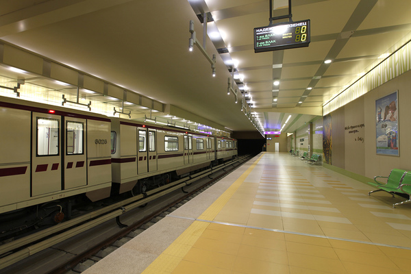Beli Dunav metro station, 11