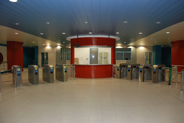 Станция Жолио Кюри